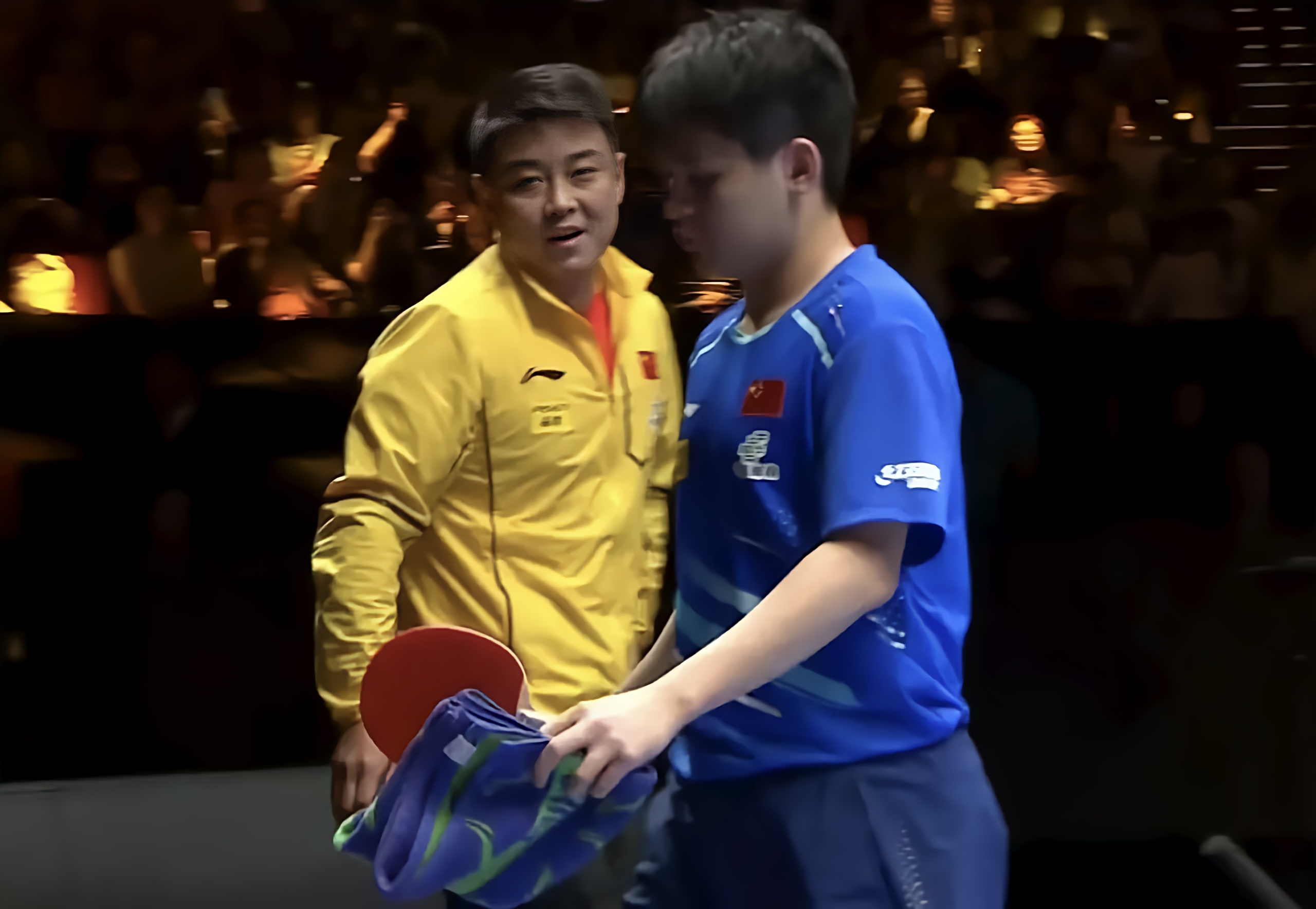 中国队完胜英格兰队，王皓点燃赛场